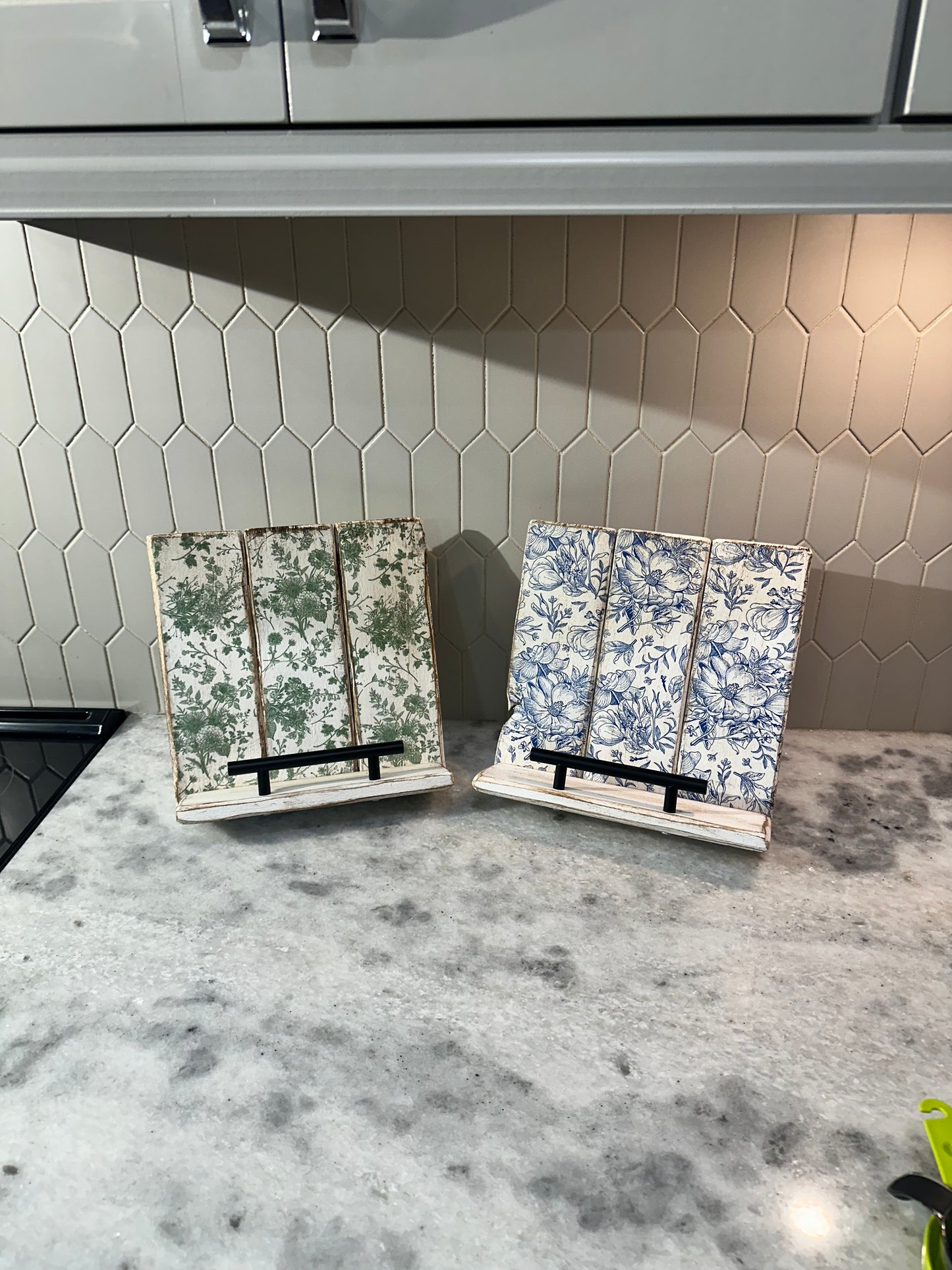 Handmade Recipe Book & iPad Holder – Distressed White or Blue Floral Accent | Rustic Farmhouse Kitchen Stand